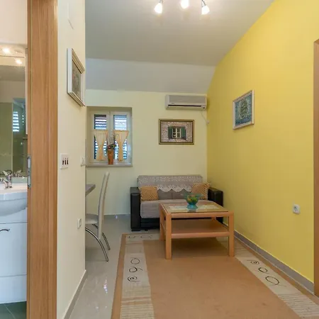 Roko Trogir-ljubitovica Apartament